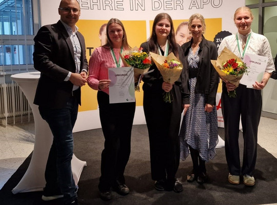 Die drei Gewinnerinnen des PKA Landes-Lehrlingswettbewerbs 2019 in Oberösterreich