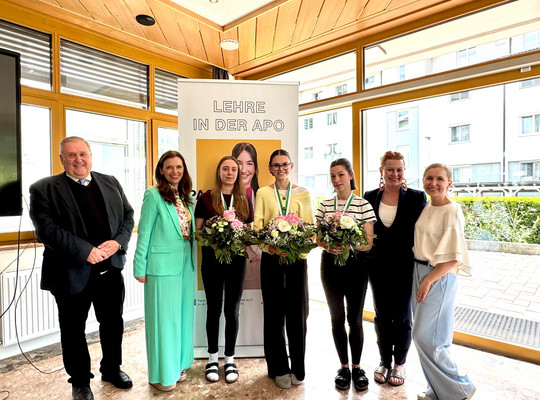 Die drei Gewinnerinnen des PKA Landes-Lehrlingswettbewerbs 2019 in Salzburg