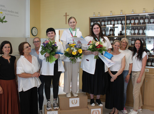 Die drei Gewinnerinnen des PKA Landes-Lehrlingswettbewerbs 2019 in der Steiermark